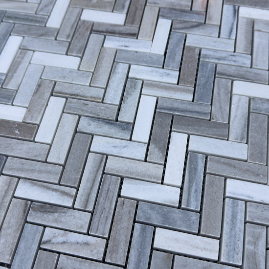 Mosaïque en marbre blanc et gris chevron