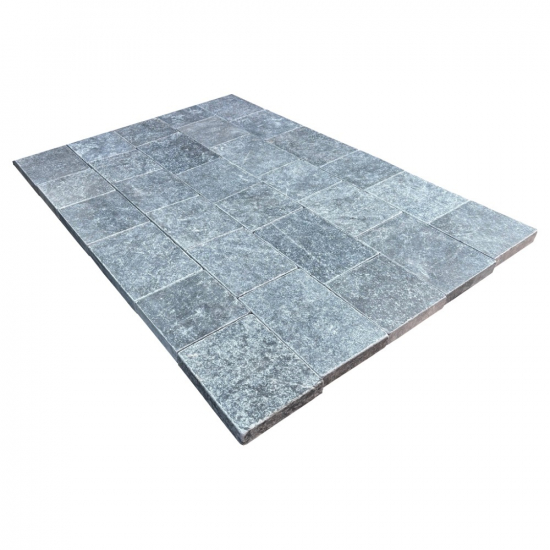 Pavé en marbre Black vieilli