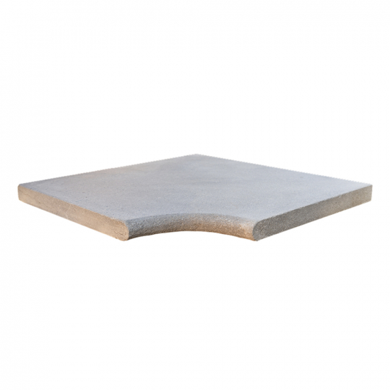 Margelle d'angle pierre Sahara gris sablé brossé rentrant bord rond 3 cm