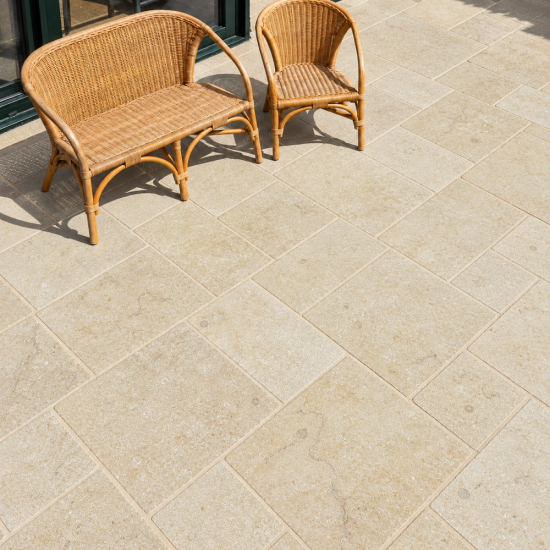 Carrelage en pierre Royal vieilli 