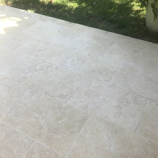 Carrelage en pierre Royal veilli