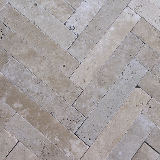Carrelage chevron travertin Imperia vieilli